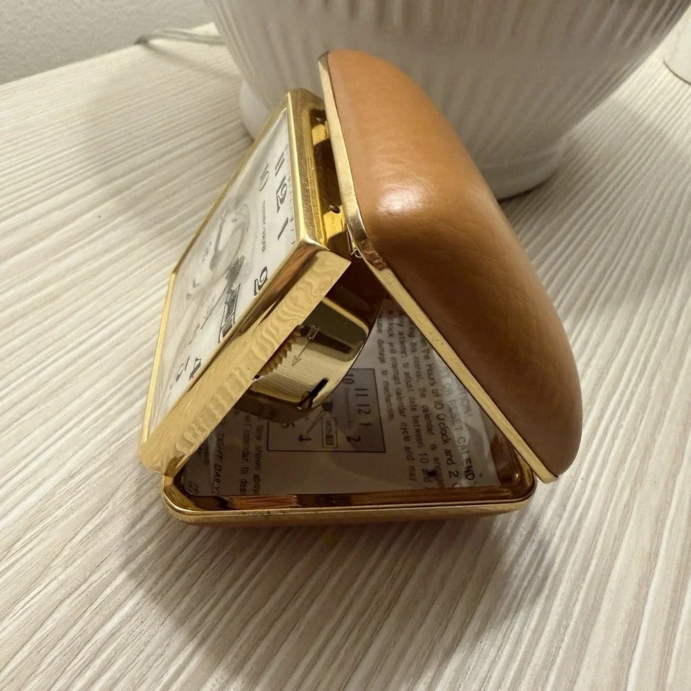 Phinney Walker Day & Date Alarm Windup Clock Tan Case Japan Vintage‎ 1950s works